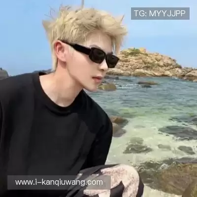 薄霜凤